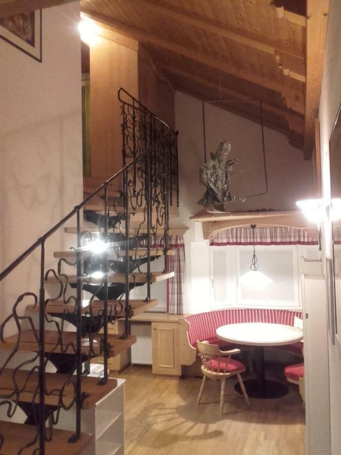 Chalet Rustikal Villa เวอร์เกน ภายนอก รูปภาพ